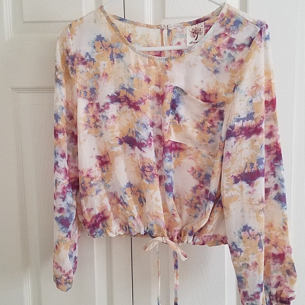 Multicolor long sleeve top. Size S
